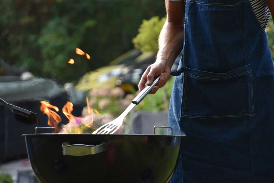 Best Memorial Day Sales on Grills & Smokers Deals on Weber, CharBroil