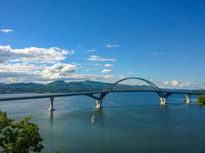 Lake Champlain Bridge