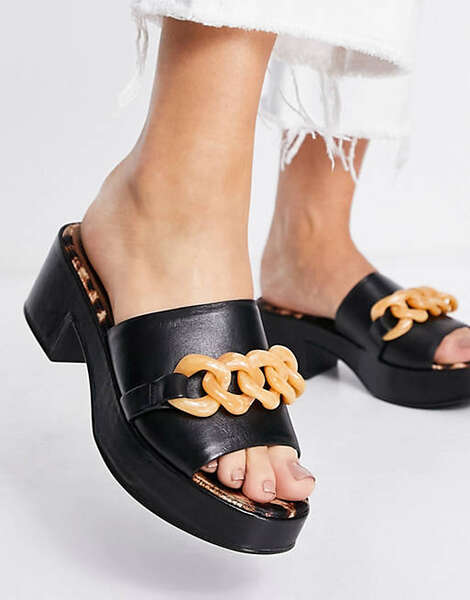 platform sandals trendy