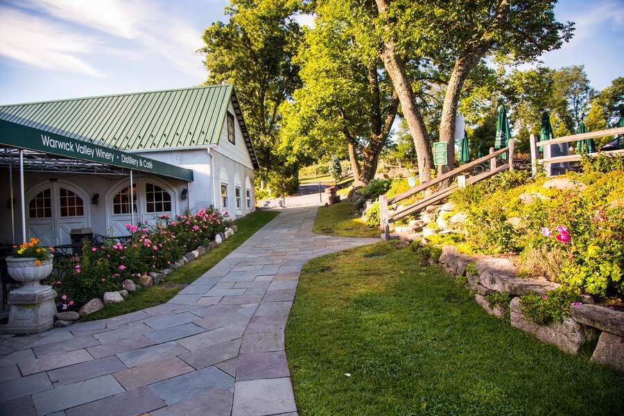 Warwick Valley Winery & Distillery Warwick, NY Thrillist