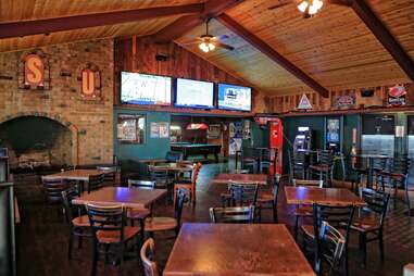Vine Tavern & Eatery - Apache