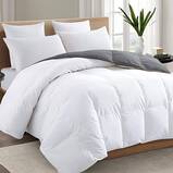 TEXARTIST Full Size White/Gray Comforter