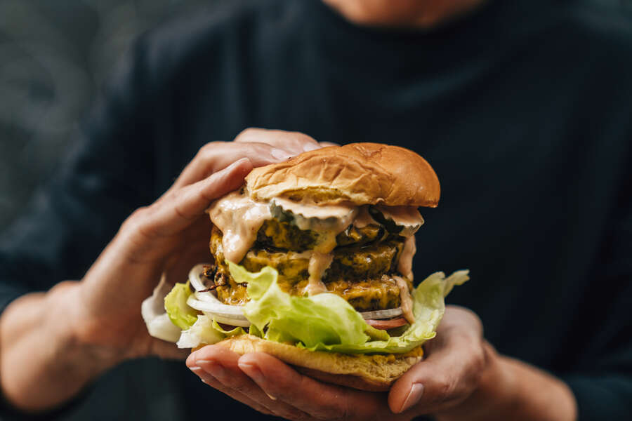 Best Burgers in Los Angeles Good Burger Spots to Try Right Now Thrillist