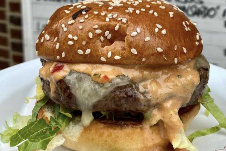 Best Burgers In Boston Good Burger Spots To Try Right Now Thrillist