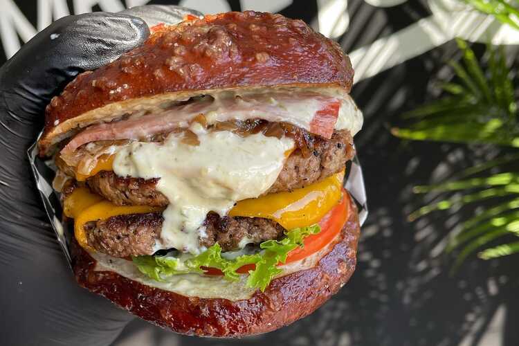Malibus Burgers