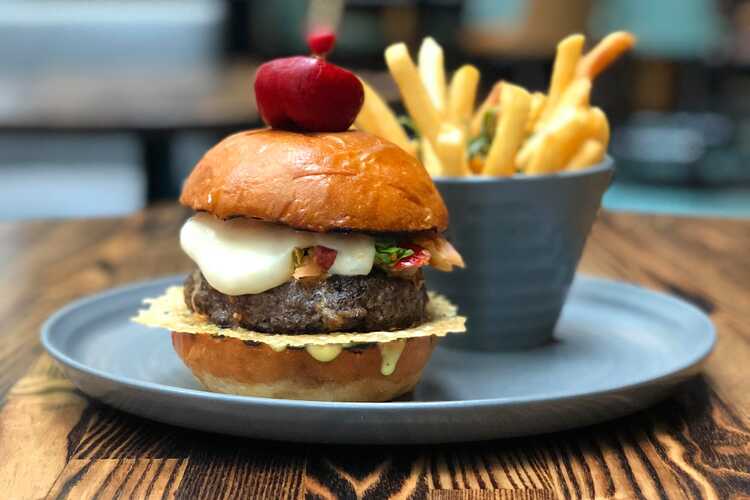 Best Burgers in Las Vegas All the Essential Places to Try Right Now