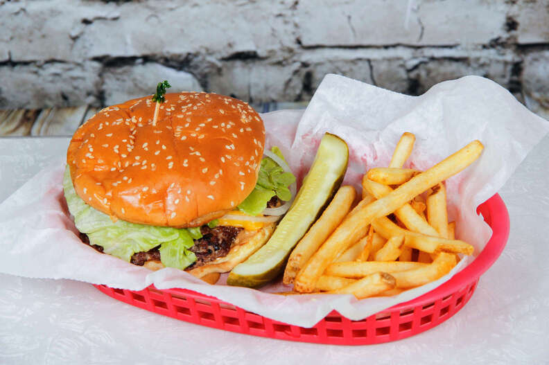 Best Burgers In America Top Burger Spots In The Us Thrillist 