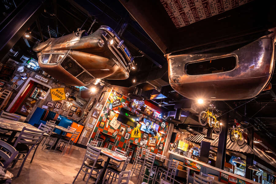 Best Sports Bars In Las Vegas Where To Watch Drink On Game Day Thrillist