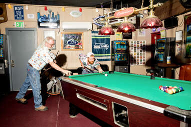 194 Table De Billard Illustrations - Getty Images