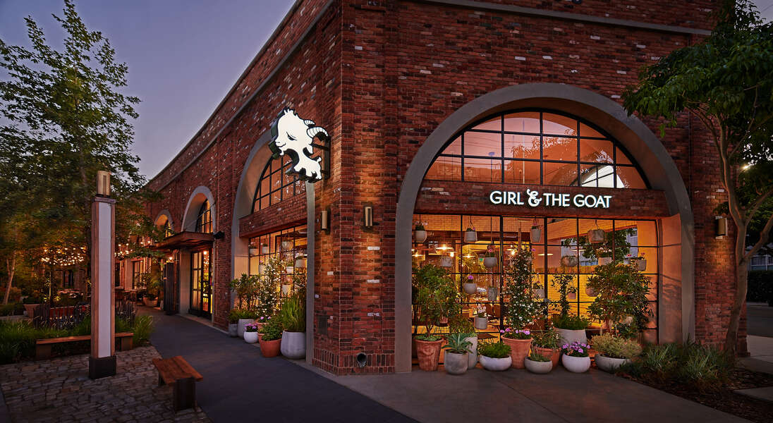 'Girl & The Goat' LA: Hot Chicago Restaurant Lands in LA’s Arts
