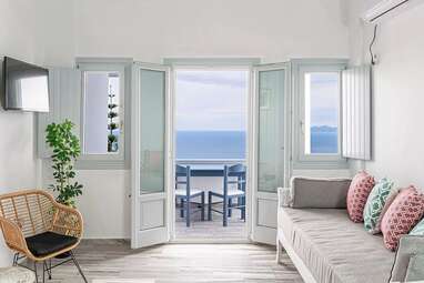 Phaos Santorini Suites