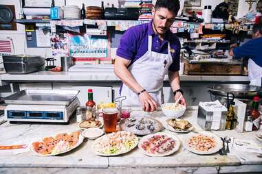 Swan's Oyster Depot