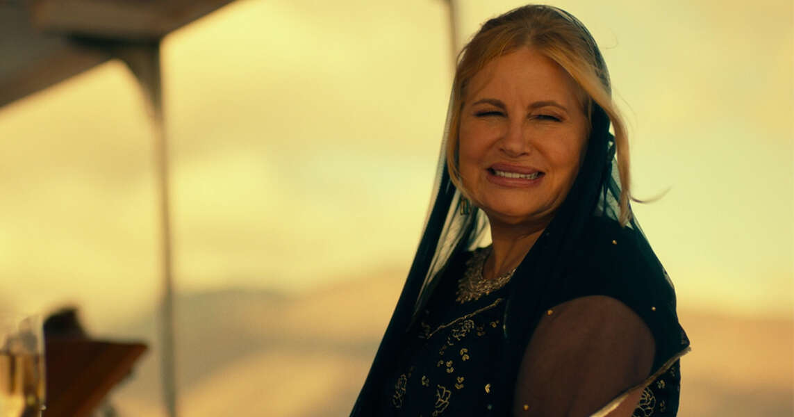 Films Et Séries Tv Avec Jennifer Coolidge 'The White Lotus' Boat Scene: Jennifer Coolidge Gives Incredible