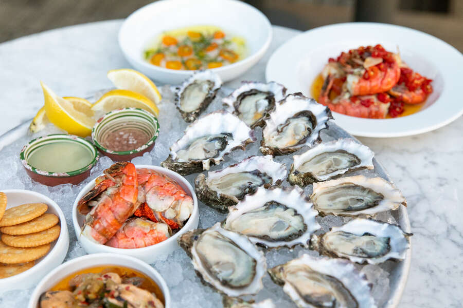 Best Oyster Bars in Seattle: Good Places for Oyster Happy Hours & More