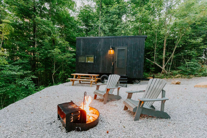 What Is Getaway House How To Book Tiny Homes In The Woods Right Now Thrillist 6731