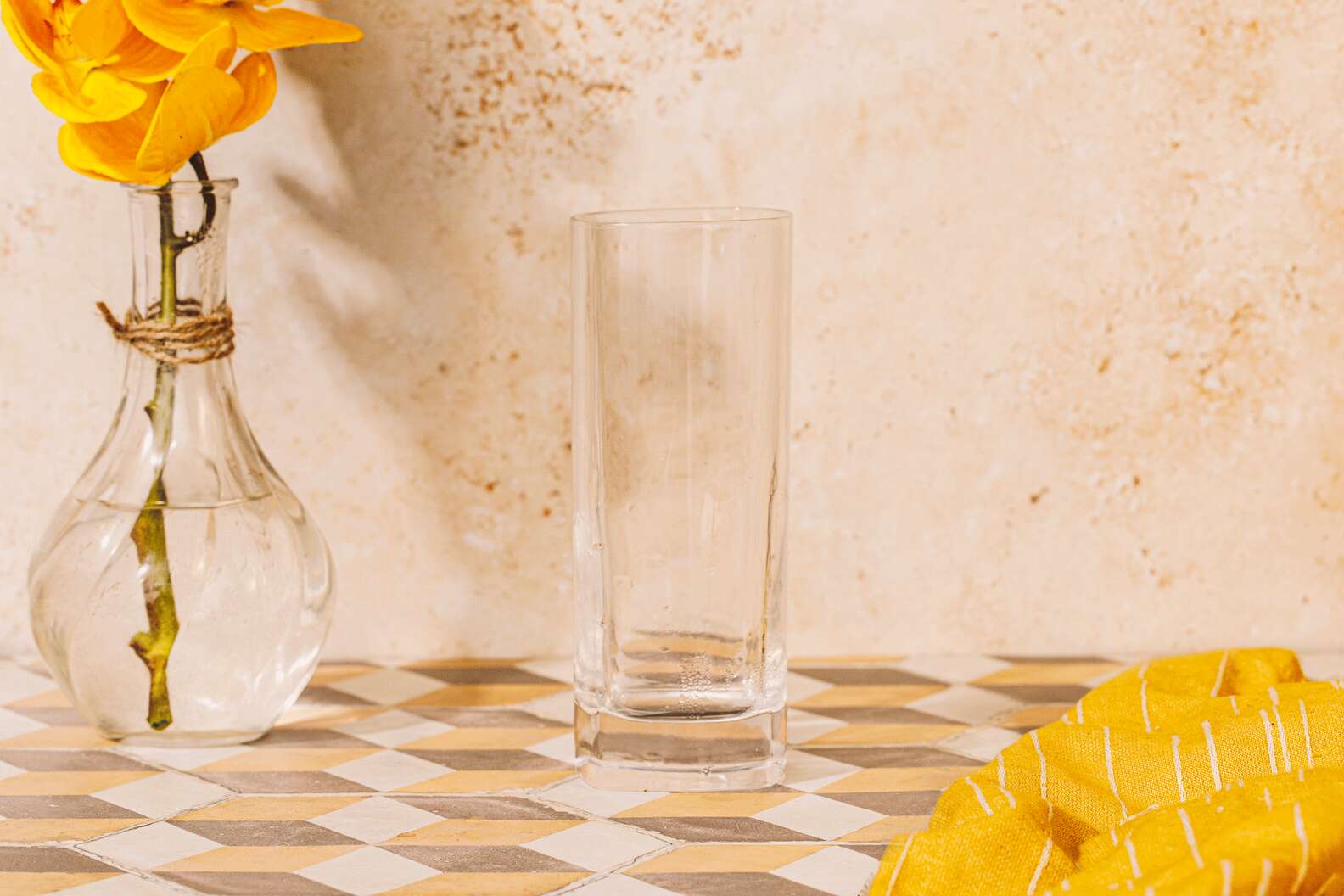 Tiktok Mini Ice Cube Trend Why Tiny Ice Cubes And Trays Are Popular Thrillist Australia Tiktok Mini Ice Cube Trend Why Tiny Ice Cubes And Trays Are Popular Thrillist Australia