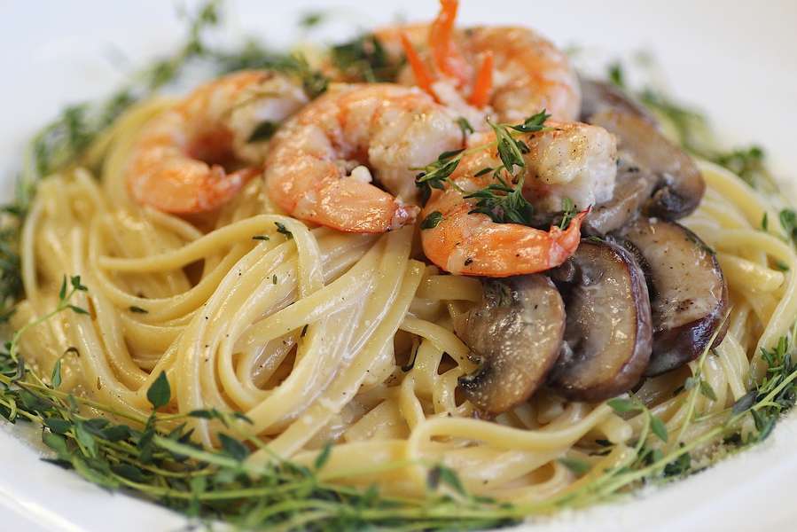 Fresco's Pasta Bar & Italian Market Eat Thrillist Minneapolis