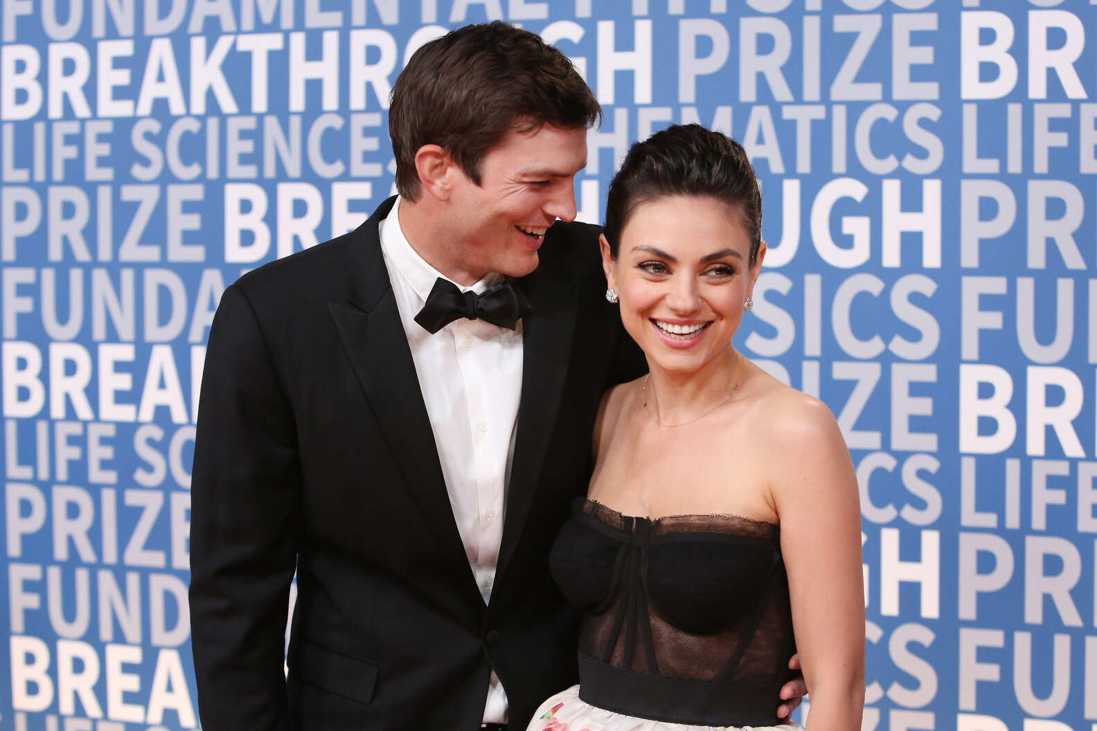 Ashton Kutcher And Mila Kunis Troll The Internet In Video About Their Bathing Habits Nowthis