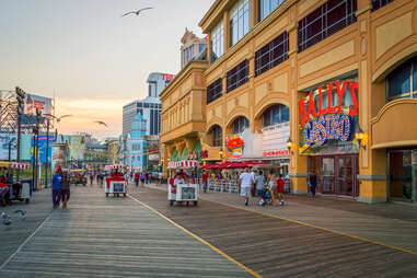 Things to Do in Atlantic City, NJ: All the Essential Bucket List Items -  Thrillist