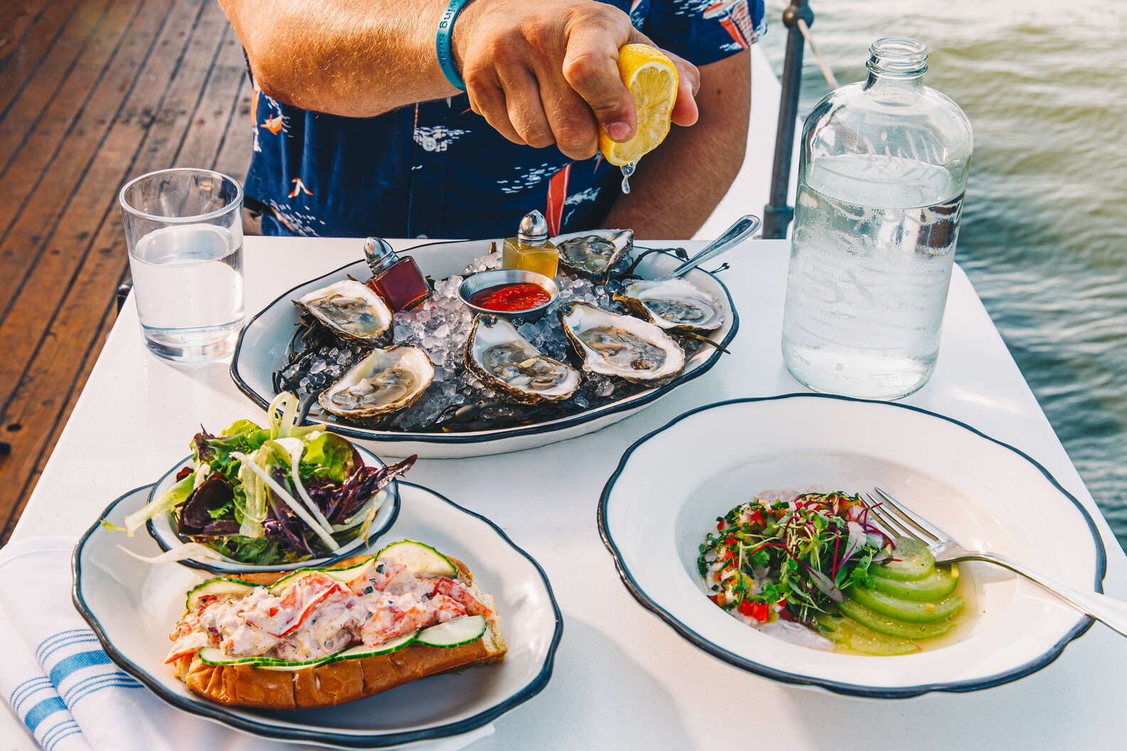 Best Fresh Seafood Restaurant On The Water In The Us - Thrillist Australia