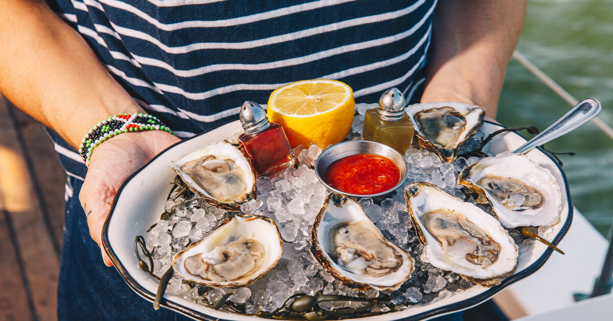 How long do oysters stay fresh? 