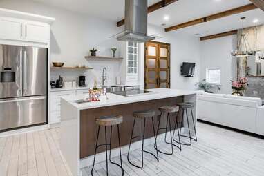 A French Quarter penthouse in a historic home