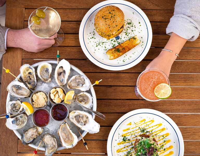 Best Happy Hours in Dallas Bars With Great Specials & Drink Deals