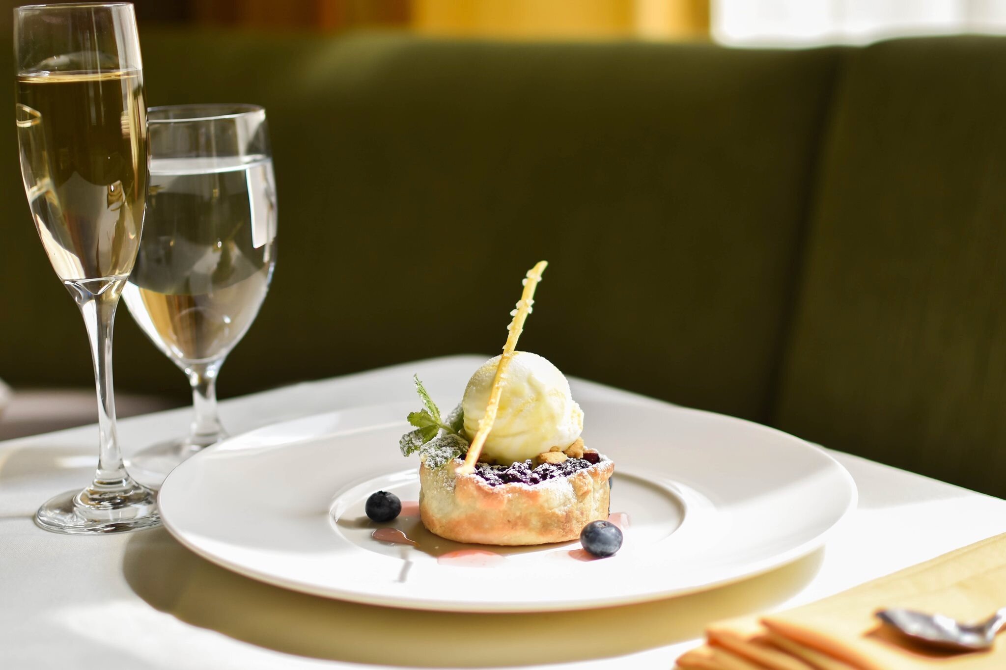 Most Romantic Restaurants In Boston For A Perfect Date Night Thrillist