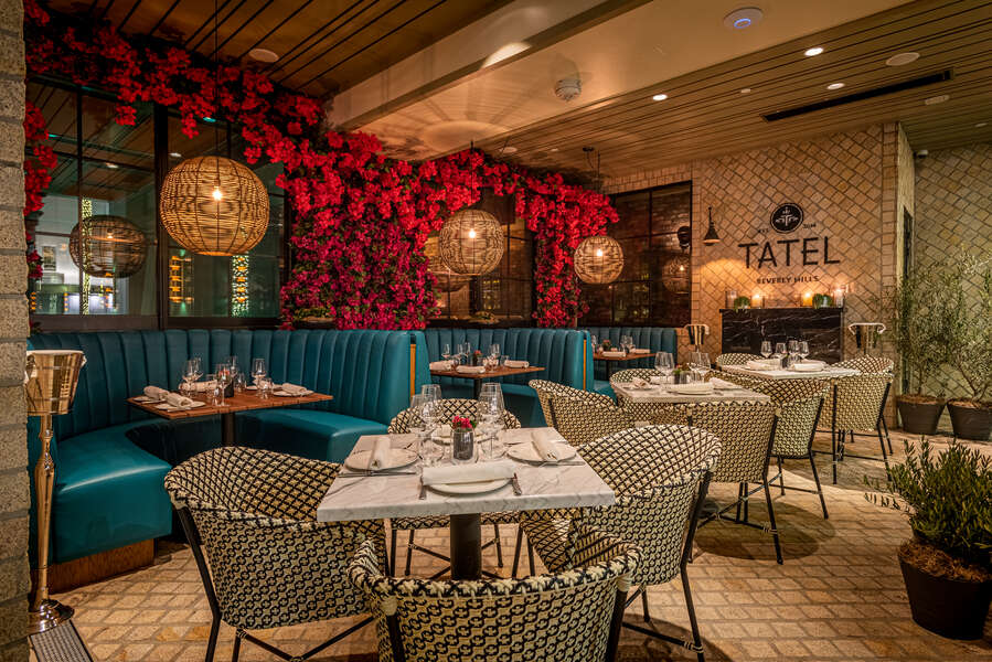 El restaurante español Tatel se encuentra en una ubicación impresionante en Beverly Hills