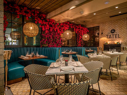 El restaurante español Tatel se encuentra en una ubicación impresionante en Beverly Hills El restaurante español Tatel se encuentra en una ubicación impresionante en Beverly Hills