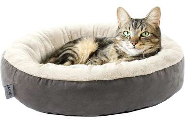 Love’s Cabin Round Donut Cat Bed