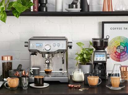 adviseren Losjes formaat Best Espresso Machines on Amazon: What to Buy, According to Reviewers -  Thrillist