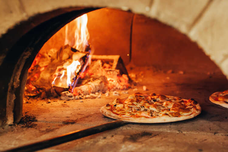 Best Pizza Places in Brooklyn: Famous & Under-The-Radar Pizzerias ...