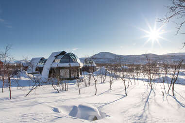 Off The Map Travel Let You Watch The Northern Lights In These Glass ...