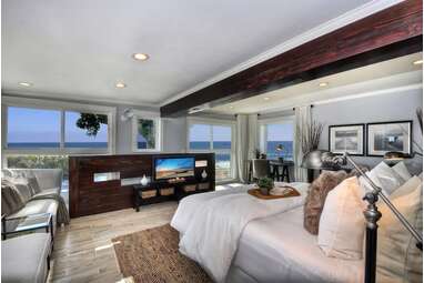 A Laguna Beach villa with ocean views