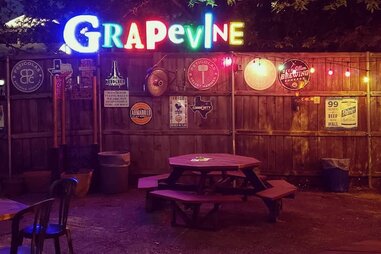 The Grapevine Bar