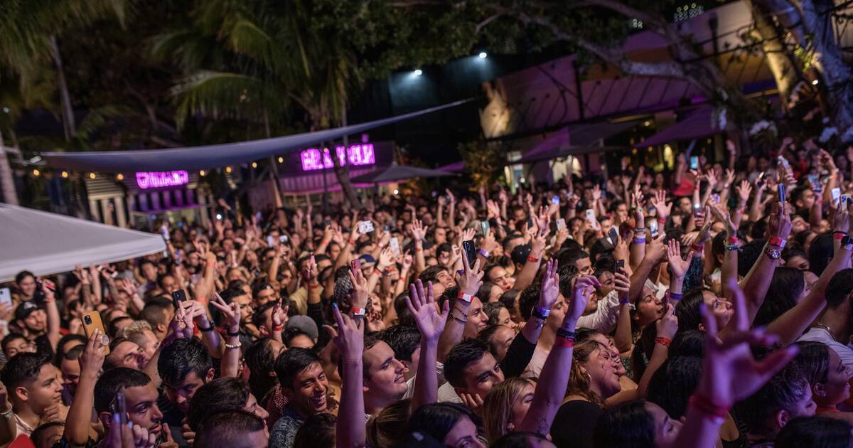 THE ULTIMATE GUIDE TO BARS AND NIGHTCLUBS IN MIAMI
