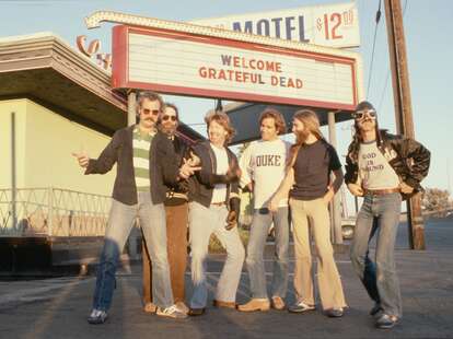 Grateful Dead T-Shirt from 1967 Sells for Nearly $18,000 - Screen