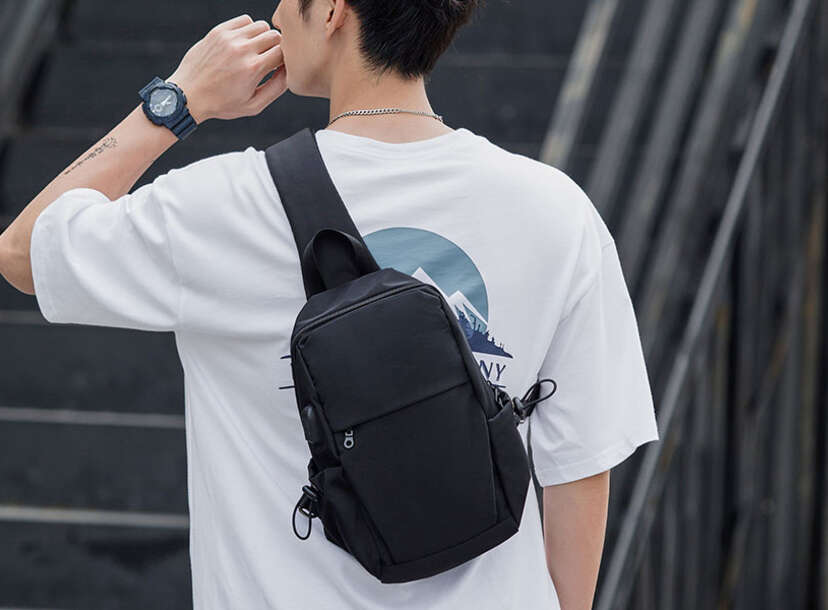 Best men's crossbody travel bag best sale