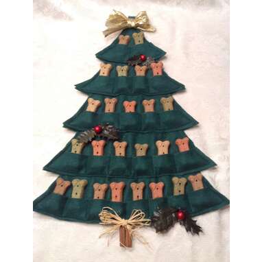 The cutest little Christmas tree: Puppy Treat Tree Advent Calendar