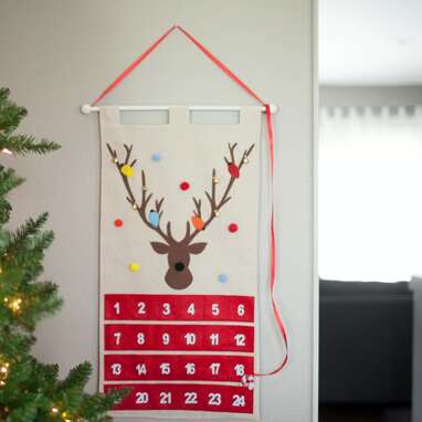 Advent Calendar with Pockets Reindeer Wall Hanging