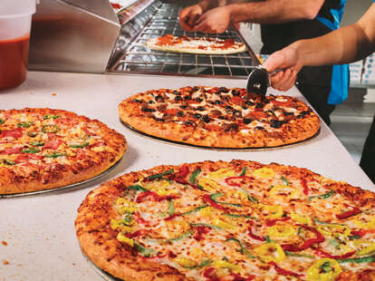 Domino's Has a Huge Discount for Customers - Thrillist
