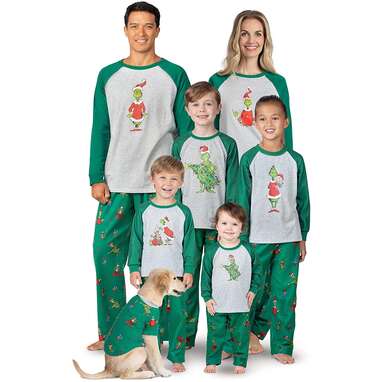 Matching christmas pajamas online with dog