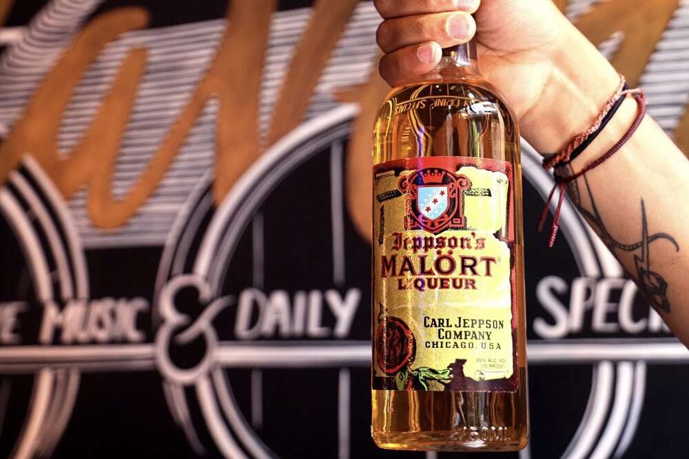 Things You Didn't Know About Malört, Chicago's Bad Tasting Liquor -  Thrillist