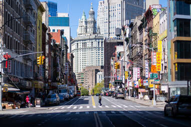 streetview of an enormous city street