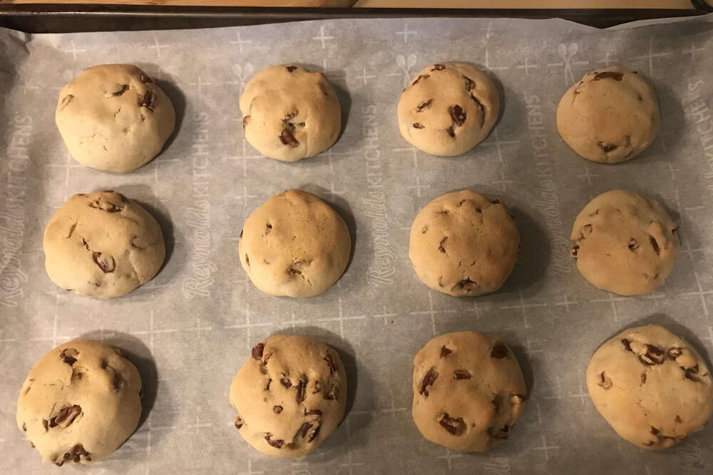 Salted Caramel Chocolate Chip Cookies, Reynolds Canada Brands