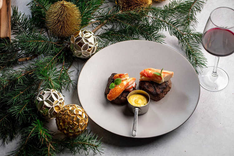 Christmas Dinner 2022 Near Me Seattle Restaurants Open On Christmas Day: Where To Get Take-Out - Thrillist