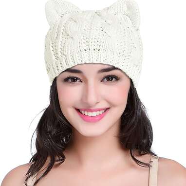 V28 Cable Knit Cat Hat