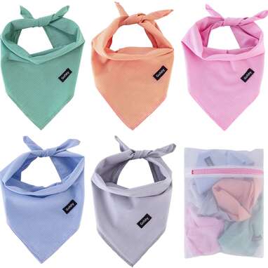 Sometimes simplicity is key: Gofshy 5-Pack Dog Bandanas