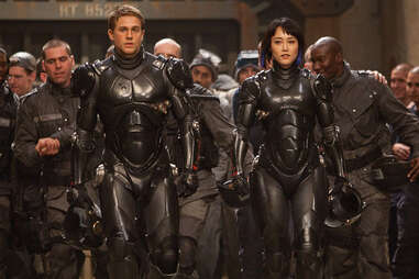 charlie hunnam in pacific rim